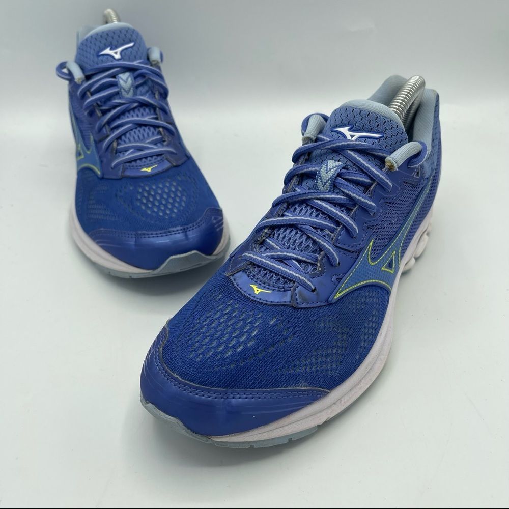 Mizuno WaveRider 21
